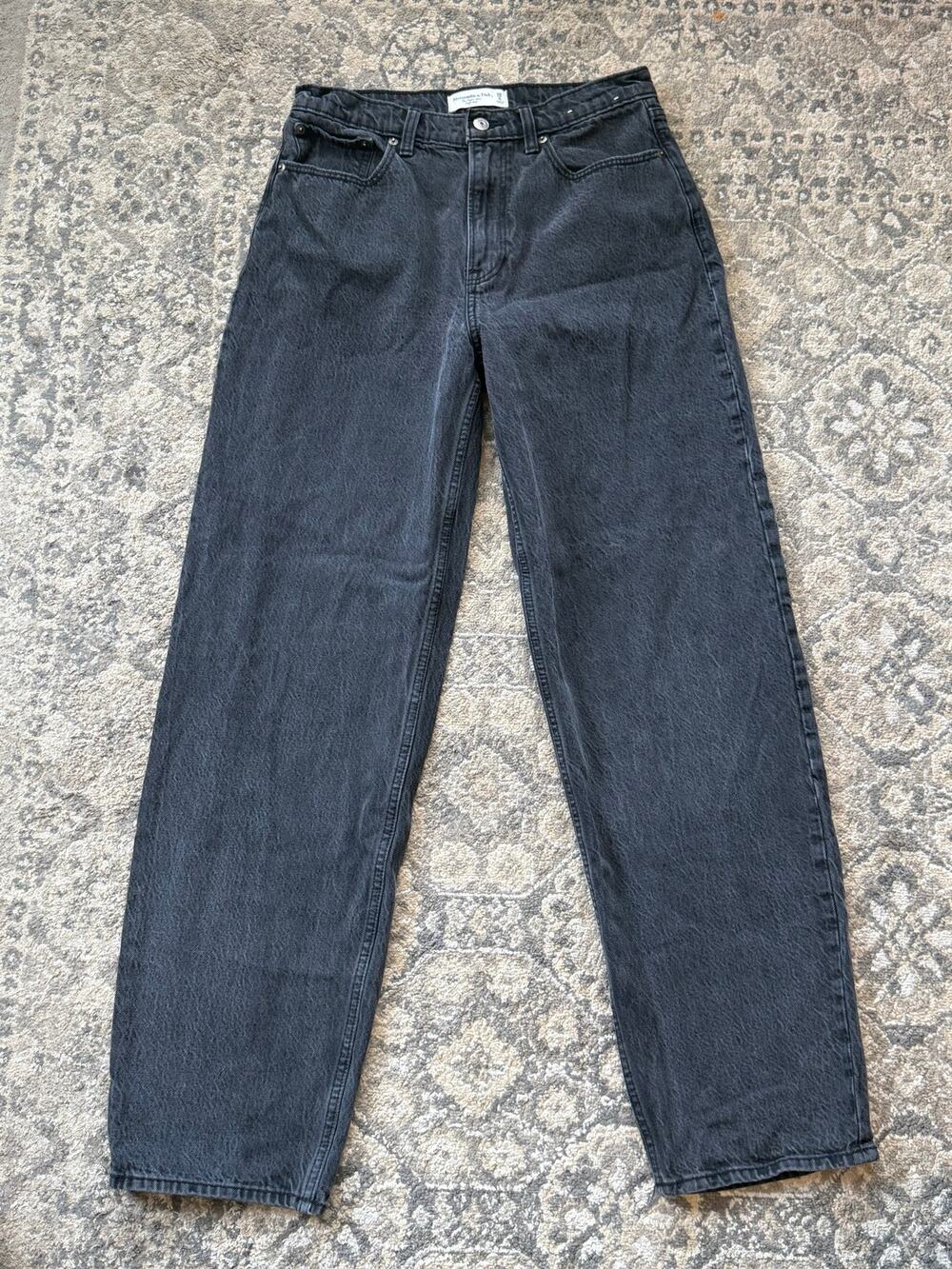Abercrombie & Fitch High Rise Tapered Women’s 28 Gray Washed Denim Mom Jeans